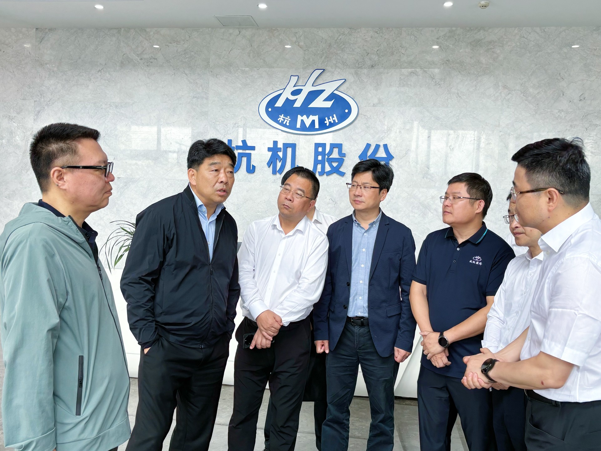 浙江省(shěng)人民政(zheng)府副省(shěng)長柯吉(jí)欣調研(yán)杭機股(gǔ)份