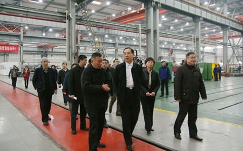 倪健(jiàn)民率全總慰問團(tuan)來杭機送溫暖