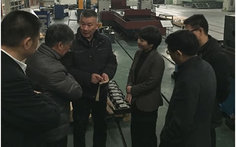 浦江(jiang)縣委副(fu)書記、代(dai)縣長俞(yu)佩芬一(yi)行考察(cha)杭機股(gǔ)份