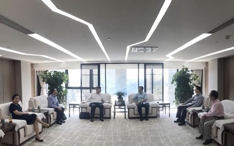 杭州(zhōu)市“三會(hui)”常務副(fu)會長兼(jian)秘書長(zhang)李強煜(yù)一行走(zou)訪杭機(ji)